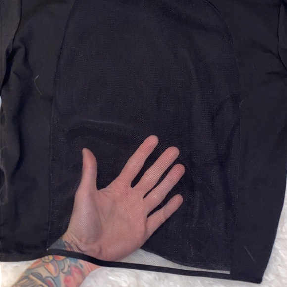 Alo yoga long sleeve with mesh back - Picture 3 of 4